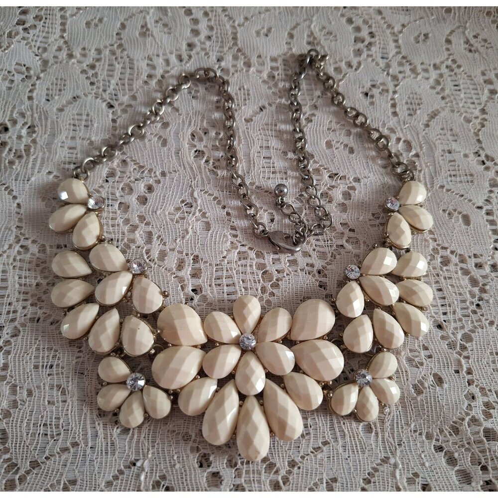 EUC Cream & Rhinestone Floral Statement Bib Necklace With Gold Tone Chain - Picture 4 of 4